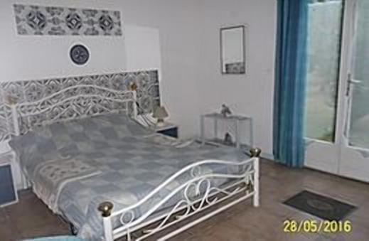 Mas Des Pins Bed & Breakfast Сен-Киприен Екстериор снимка