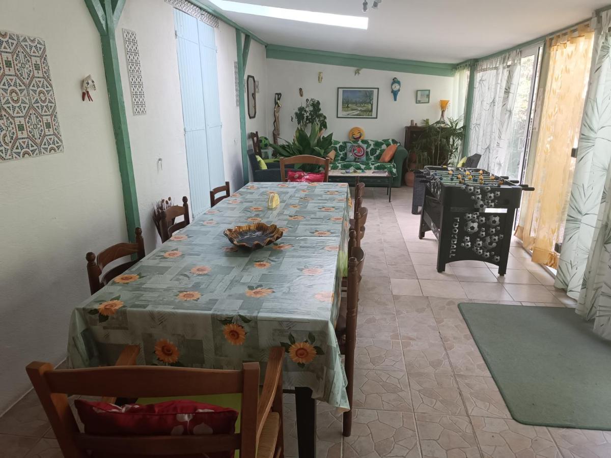 Mas Des Pins Bed & Breakfast Сен-Киприен Екстериор снимка